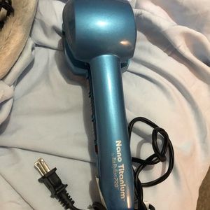 Hair curling iron- barely used